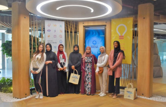 AU Distinguished Students Visit Smart Dubai Office