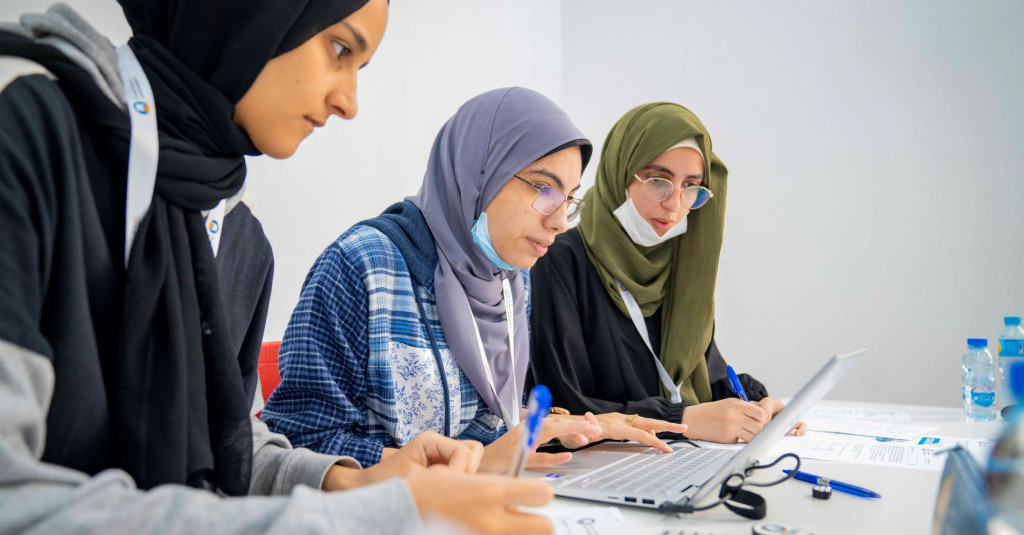 Ajman University Students Prove their Coding Expertise in “Coding Battle” Competition Sponsored by ThingLogix