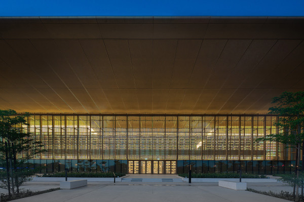 Ajman University Alumnus Wins Top Photography Award for Stunning Pictures of the House of Wisdom