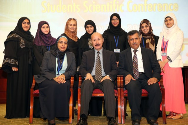 استعراض بحوث علمية متميزة خلال المؤتمر الطلابي العاشر
