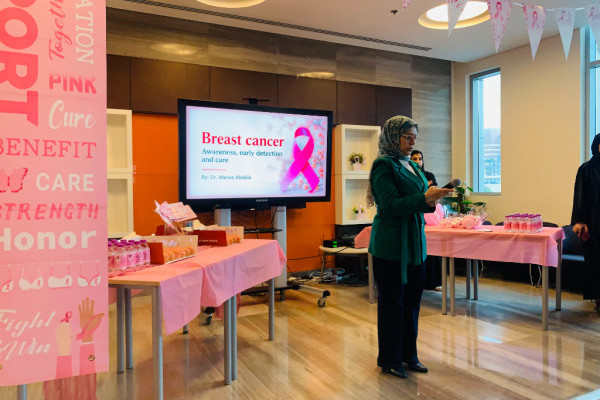 Ajman University Raises Breast Cancer Awareness Among Female Hostel Residents _3