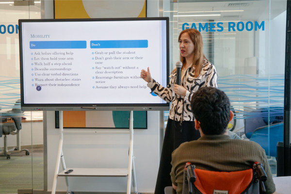 Learning Without Limits: Empowering Peer Tutors for Diverse Abilities _7