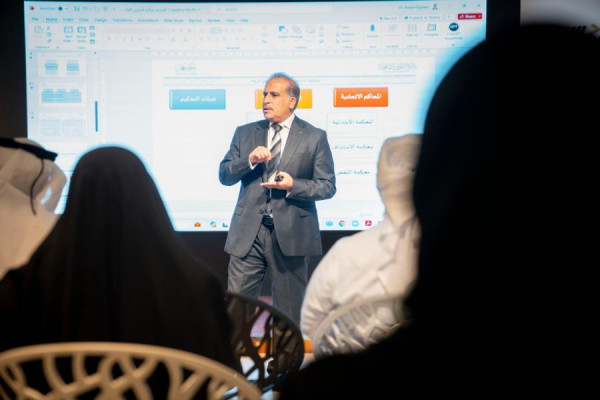 زيارة ميدانية لطلبة كلية القانون لحضور محاضرة من تنظيم دائرة الشؤون القانونية بحكومة عجمان