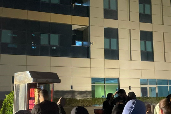 Shawarma, Chill & Win