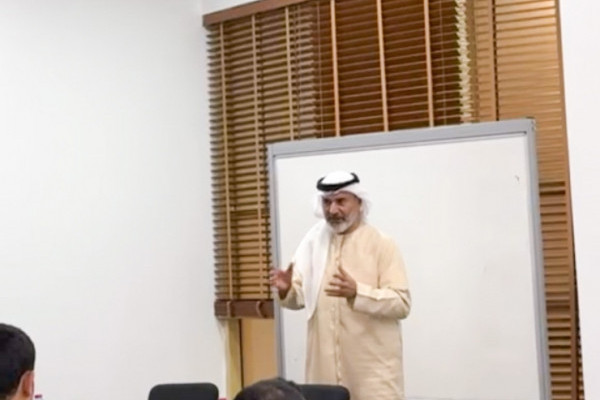 كلية القانون تعقد محاضرة حول التحقيقات الجنائية ودور الأدلة في تكوين القناعة القضائية