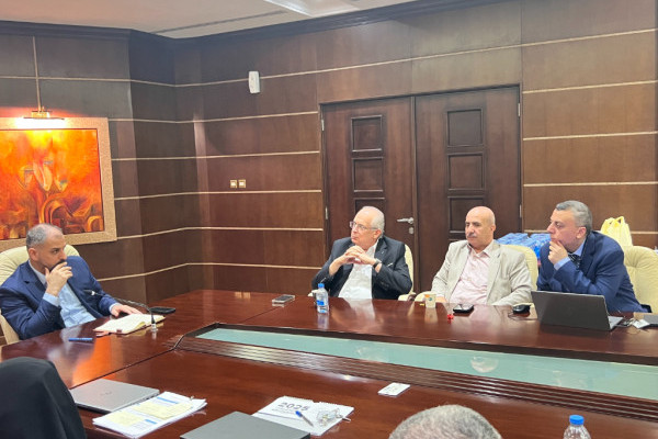 اجتماع عميد كلية القانون مع أعضاء هيئة التدريس