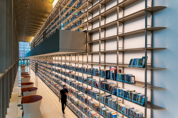 Ajman University Alumnus Wins Top Photography Award for Stunning Pictures of the House of Wisdom