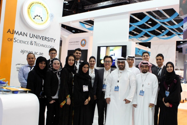 دورات تدريبية متميزة لجامعة عجمان في معرض نجاح بأبوظبي