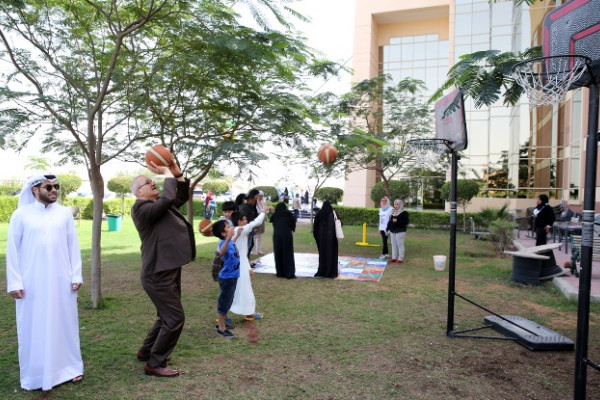 جامعة عجمان تنظم مهرجان الربيع للطلبة والطالبات