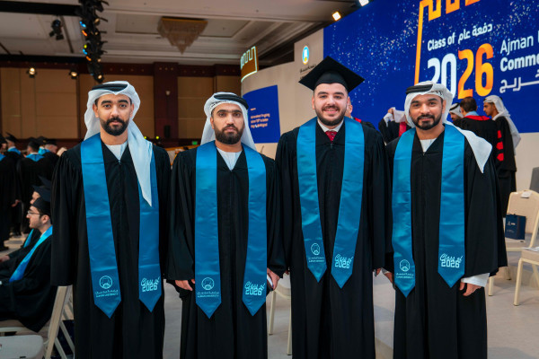 حميد بن راشد يمنح نهيان بن مبارك شهادة الدكتوراة الفخريّة ويشهد تخريج دفعة 