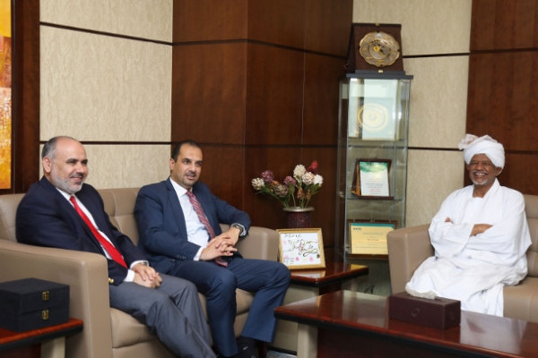 Delegation from International University of Africa Visits AU