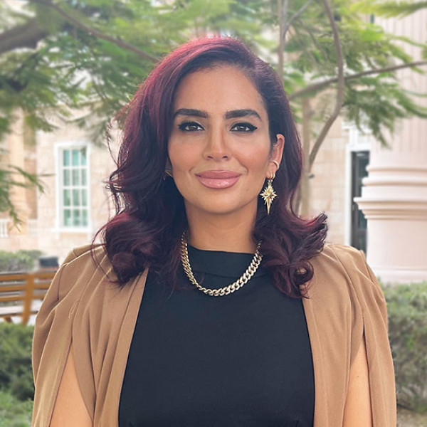 Dr. Lina Almarestani