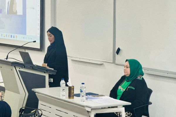 كلية القانون تنظم ورشة تطبيقية حول التزامات التاجر والمسؤولية عن المنافسة غير المشروعة