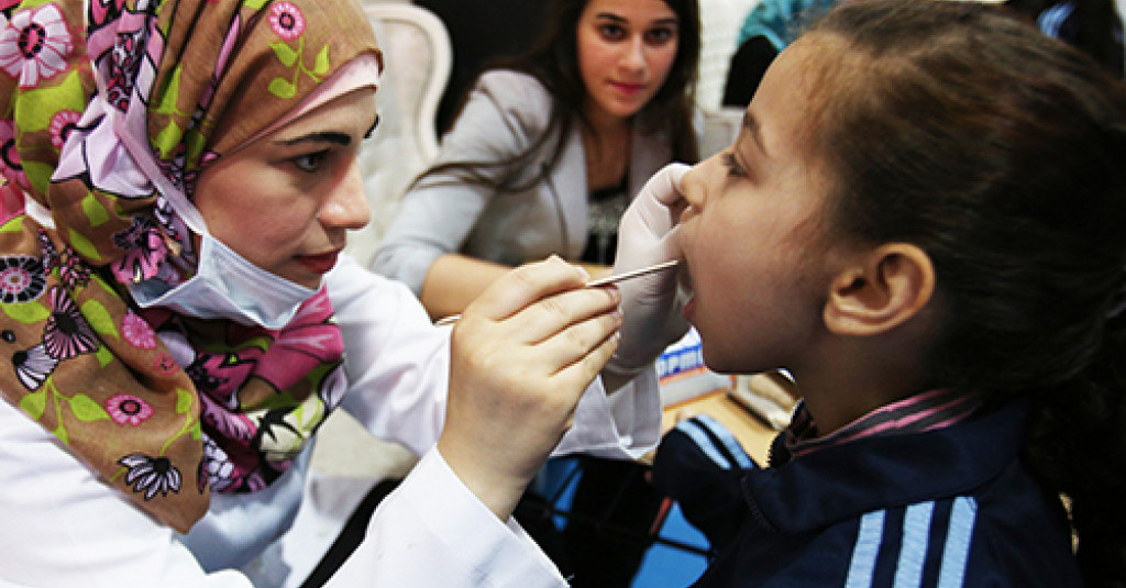 حملة لصحة الفم والأسنان تنظمها جامعة عجمان