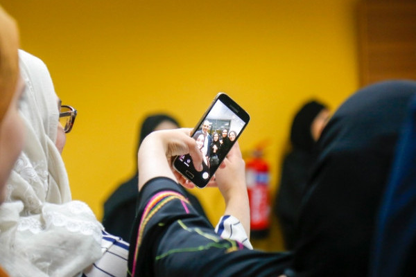 AU Chancellor Enjoys Suhoor with Hostel Residents