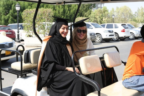 حرم حاكم عجمان تشهد احتفال جامعة عجمان بتخريج 803 خريجة من دفعة عام الابتكار2015