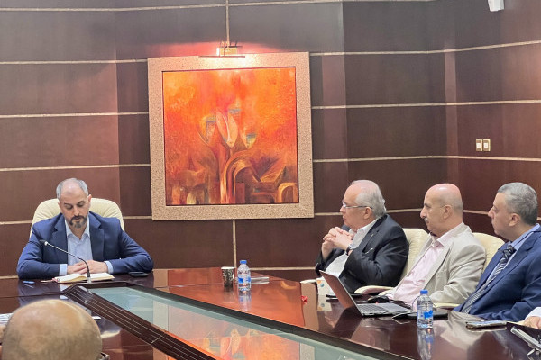 اجتماع عميد كلية القانون مع أعضاء هيئة التدريس