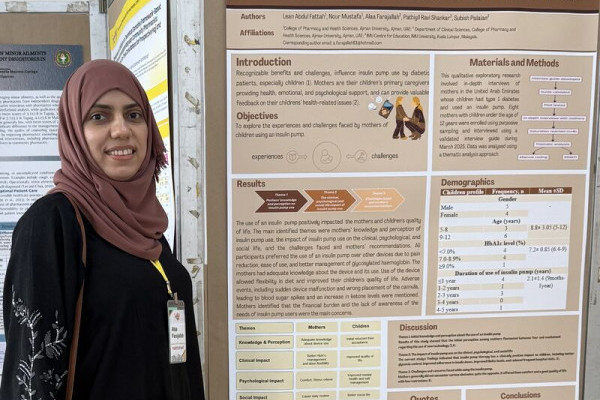 COPHS Academic Staff Presents Insulin Pump Research in Thailand