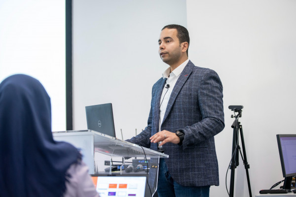 The Teaching and Learning Center Hosts a Workshop on Interactive Presentations