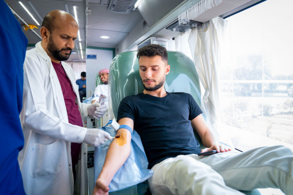جامعة عجمان تنظم حملة للتبرع بالدم