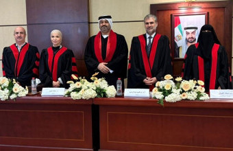 مناقشة أطروحة الماجستير للطالب سعيد محمد الشحي في كلية القانون بجامعة عجمان