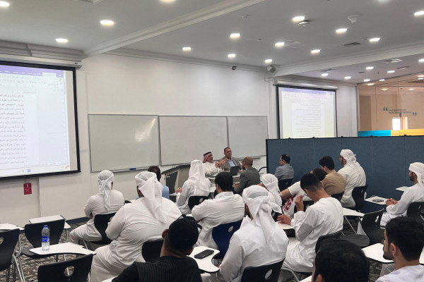 كلية القانون في جامعة عجمان تستضيف القاضي الدكتور إبراهيم الشديفات في محاضرة قانونية متخصصة