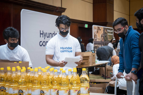 Ajman University Collaborates with Hyundai Motor Company to Launch Mobile Food Bank for Underprivileged
