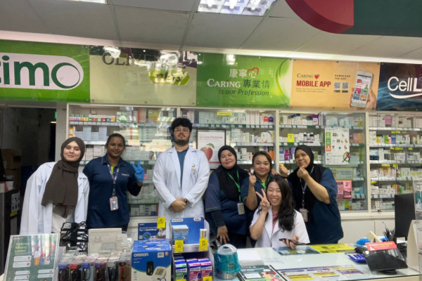 Ajman University Pharmacy Students Explore Global Clinical Practices in Summer Outbound Study Tour