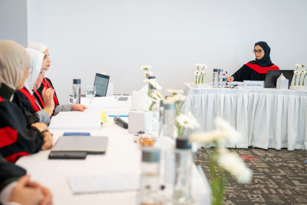 الطالبة هالة نصار ثابت تحصد تقدير امتياز في رسالة الدكتوراه بتخصص القانون الخاص