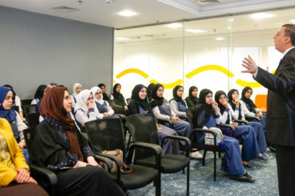 Abu Obaida School Visit College of Law at AU