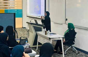 كلية القانون تنظم ورشة تطبيقية حول التزامات التاجر والمسؤولية عن المنافسة غير المشروعة