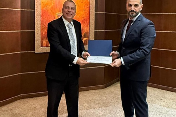 تكريم طلبة كلية القانون المشاركين في منافسة التحكيم التجاري الدولية بالمملكة العربية السعودية