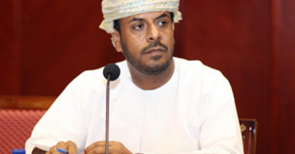 الملحق الثقافي العماني يزور جامعة عجمان